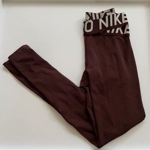 Nike Cropped Legging